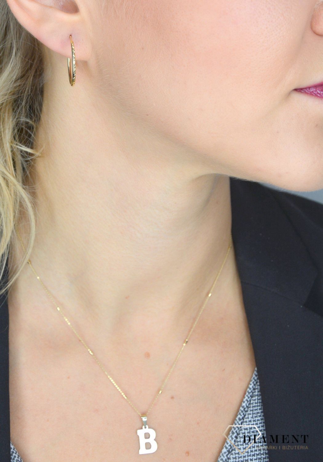 Złote kolczyki koła 333 cienkie grawerowane 2,4 cm KL 9823B 333.jpg